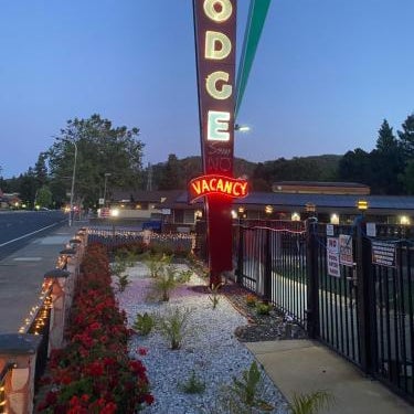 Muir Lodge Motel Martinez Thumbnail