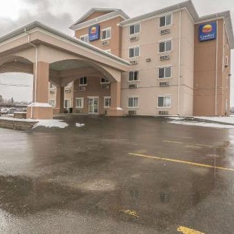 Comfort Inn & Suites Edson Thumbnail
