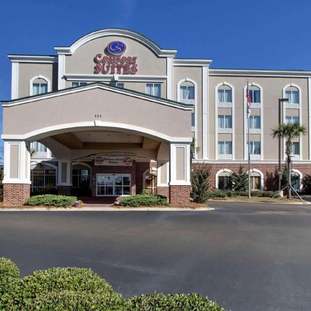Comfort Suites Flowood - Jackson Airport (must meet transportation requirement)