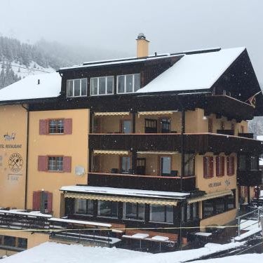 Hotel Hold