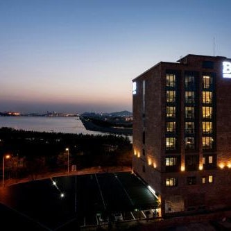 Brown-Dot Hotel Shinho