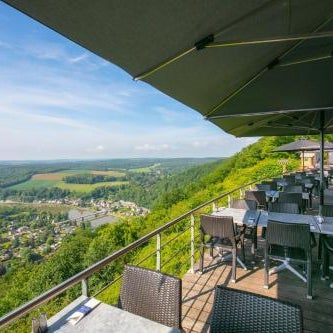 LES 7 MEUSES - Restaurant & Hébergements HÔTELIERS - INSOLITES - WELLNESS - GÎTES Thumbnail