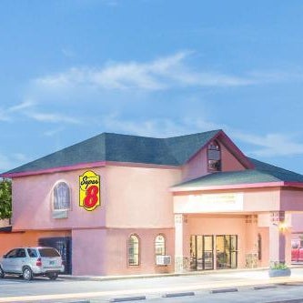 Super 8 by Wyndham San Angelo Thumbnail