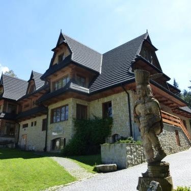 Hotel Dwór Karolówka Thumbnail