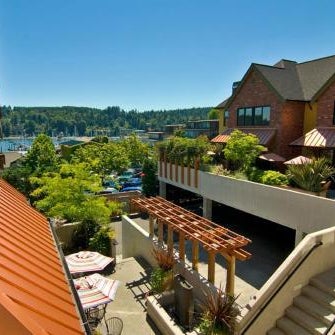 The Eagle Harbor Inn Thumbnail