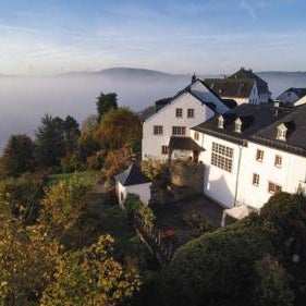 Burghaus & Villa Kronenburg