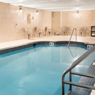 Days Inn & Suites by Wyndham Cochrane Thumbnail