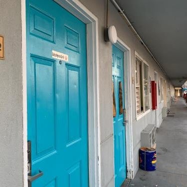 Tiki Lodge Hotel Modesto Thumbnail