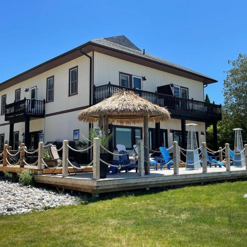 Paradise Inn On the Beach Thumbnail
