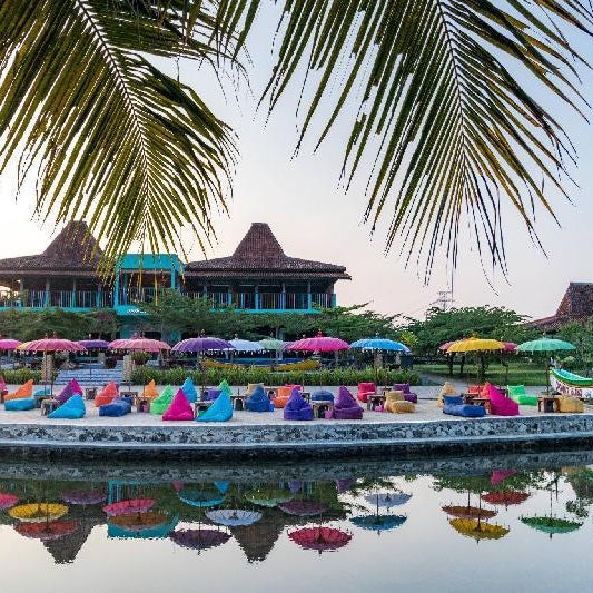 Avery Coconut Island - Hotel and Beach Resort